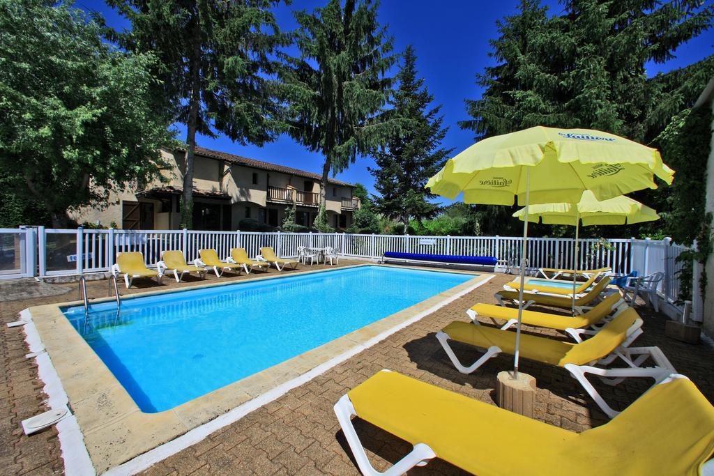 Le Clos Grand Pradines  Exterior photo
