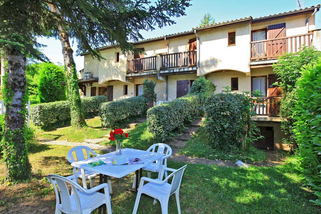 Le Clos Grand Pradines  Exterior photo