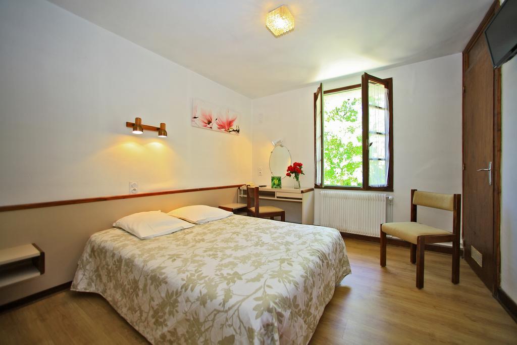 Le Clos Grand Pradines  Exterior photo